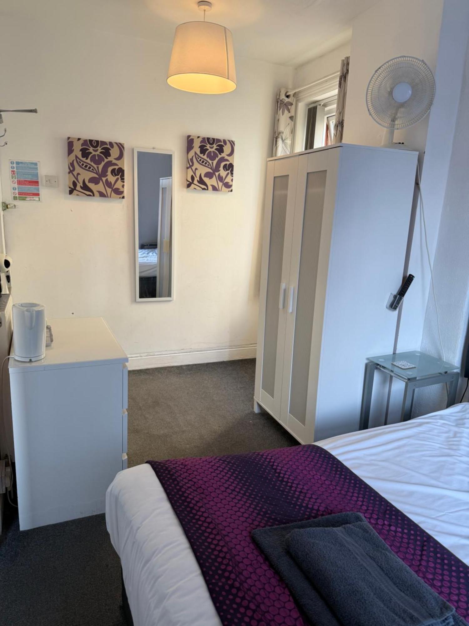 The Hotel And Bar Blackpool — Photos 1